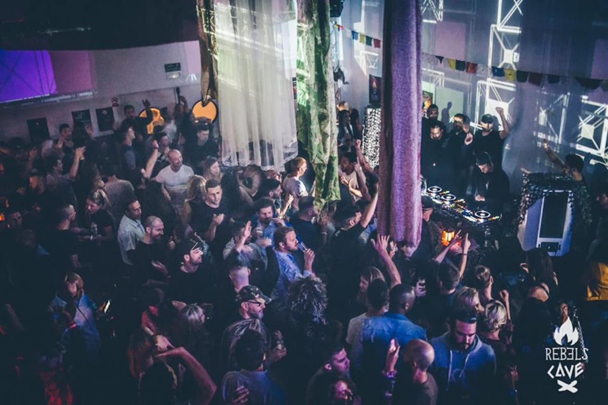 B12 Gallery & Club