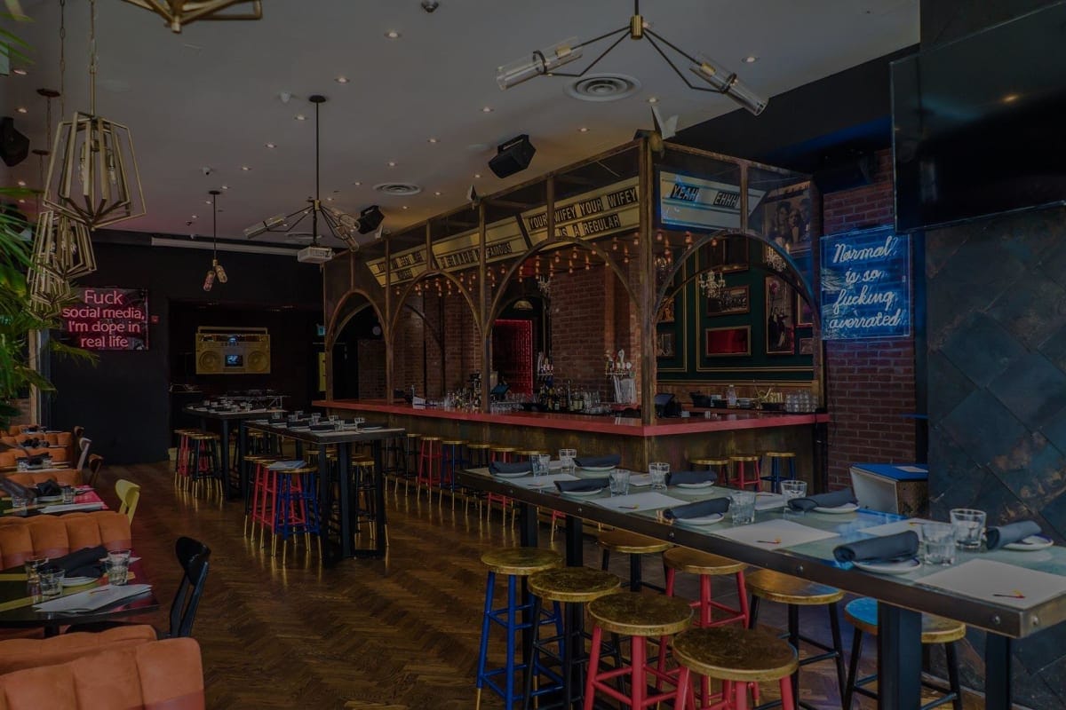 Regulars Bar