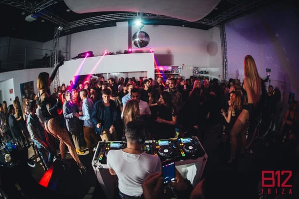 B12 Gallery & Club