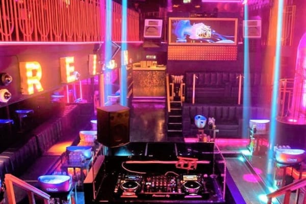 Reign Showclub