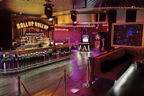 Cirque Le Soir