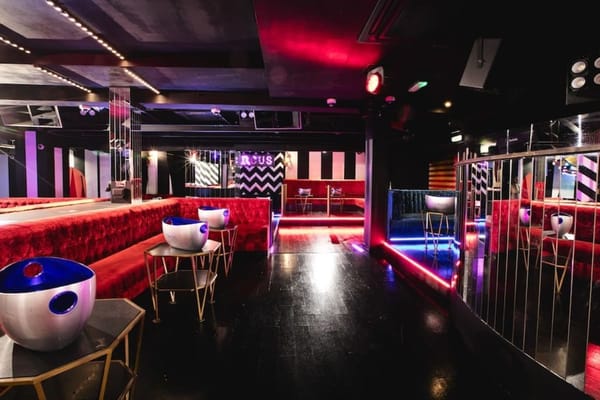 Cirque Le Soir